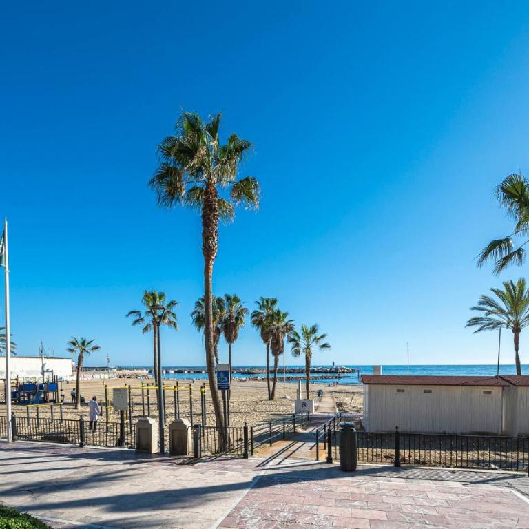 Elegant Apartment, Steps from the Sea with Parking Included - Two-Bedroom Apartment - 69