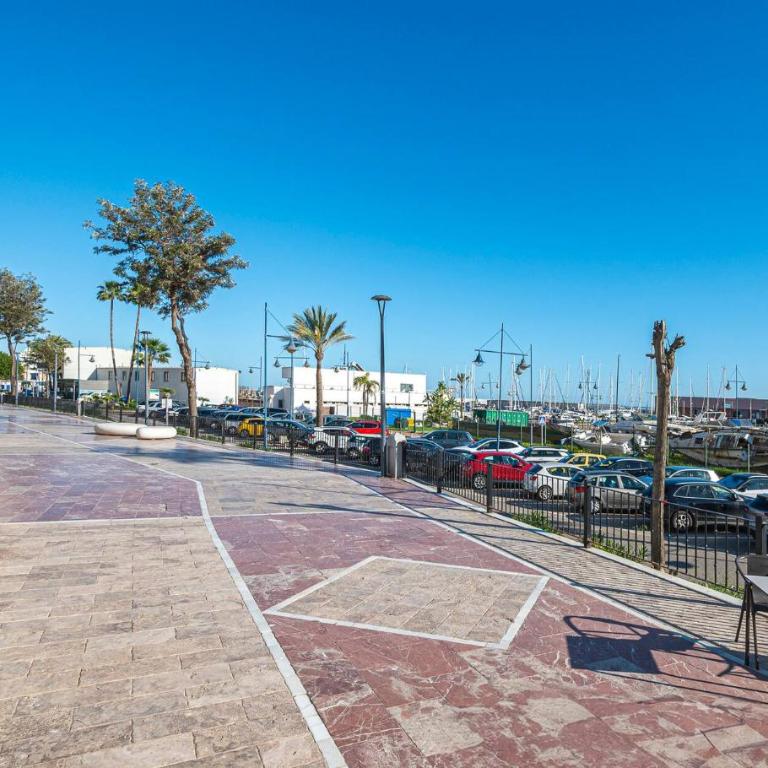 Elegant Apartment, Steps from the Sea with Parking Included - Two-Bedroom Apartment - 73