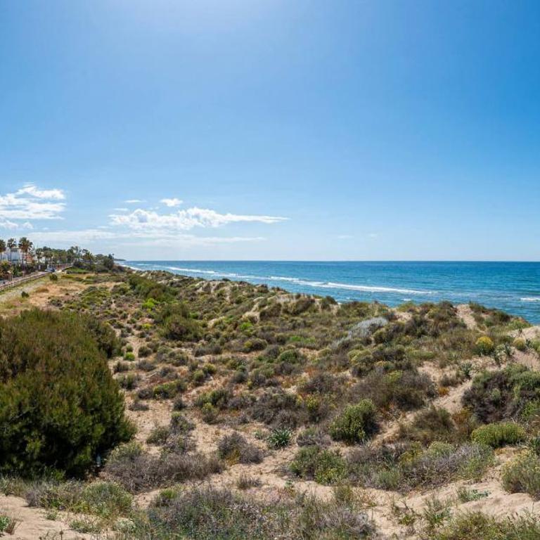 Townhouse w/ Swimming Pool and Underground Parking - Casa de 3 dormitorios - 16