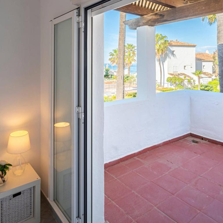 Townhouse w/ Swimming Pool and Underground Parking - Casa de 3 dormitorios - 25
