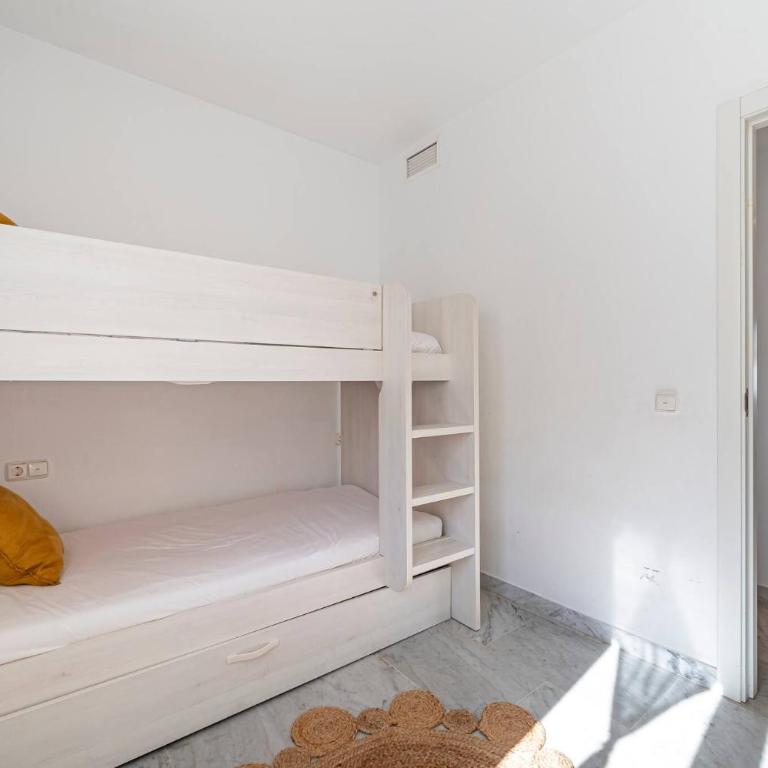 Townhouse w/ Swimming Pool and Underground Parking - Casa de 3 dormitorios - 35