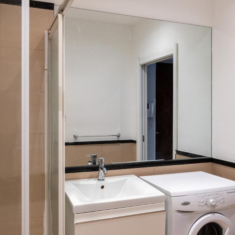 Studio via Macchi - Appartamento con 1 Camera da Letto - 16