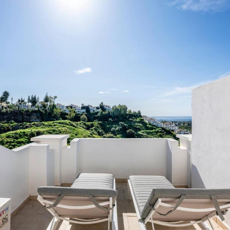 Elegant Duplex Penthouse with Sea and Mountain Views - Apartamento de 2 dormitorios - 45