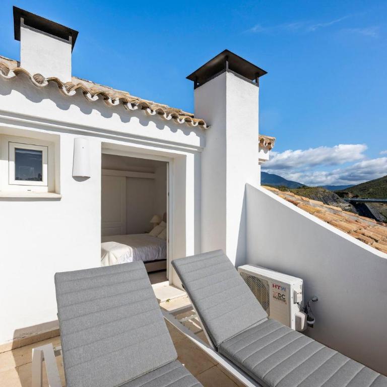 Elegant Duplex Penthouse with Sea and Mountain Views - Apartamento de 2 dormitorios - 46