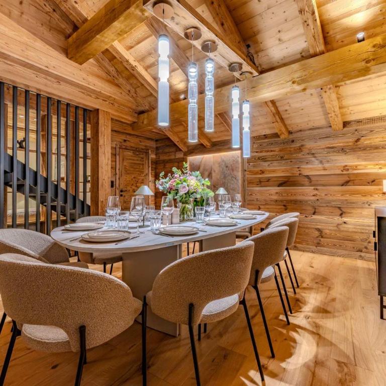 Luxurious Chalet with Sauna & Jacuzzi in Megeve with Parking - Chalet - 3