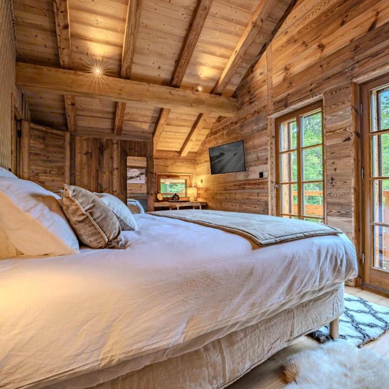 Luxurious Chalet with Sauna & Jacuzzi in Megeve with Parking - Chalet - 24