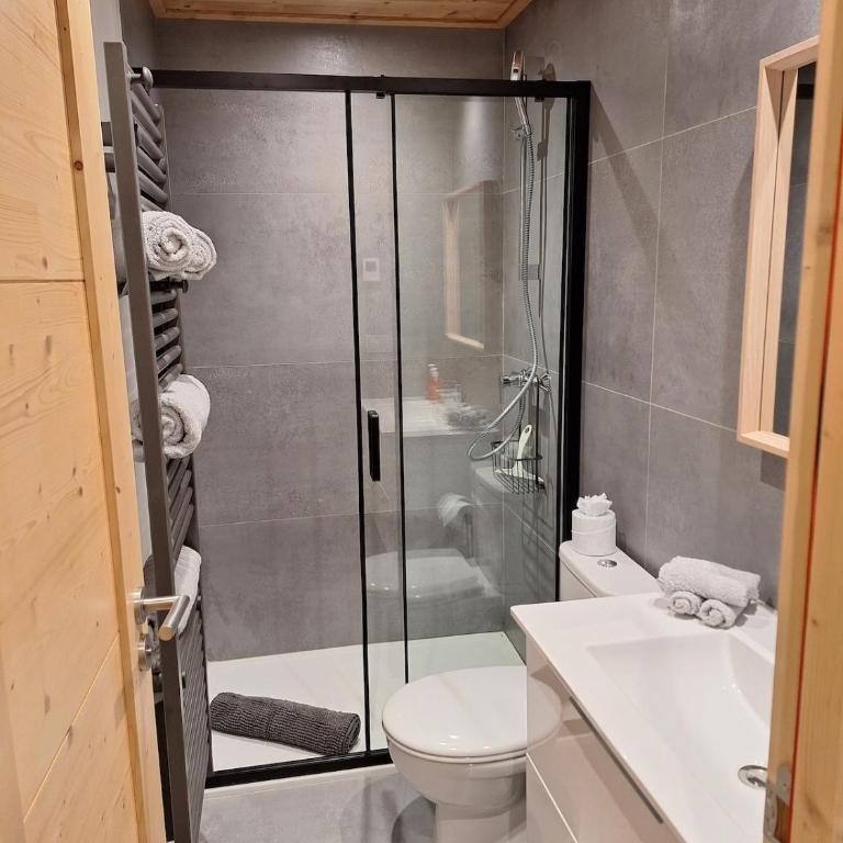 Appartement 4 personnes proche des pistes de ski - One-Bedroom Apartment - 6