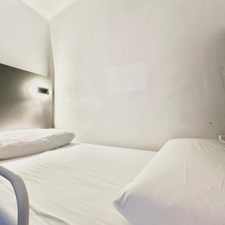 Mediterranean Hostel Barcelona by Casa Consell - Cama en habitación compartida mixta de 6 camas - 7