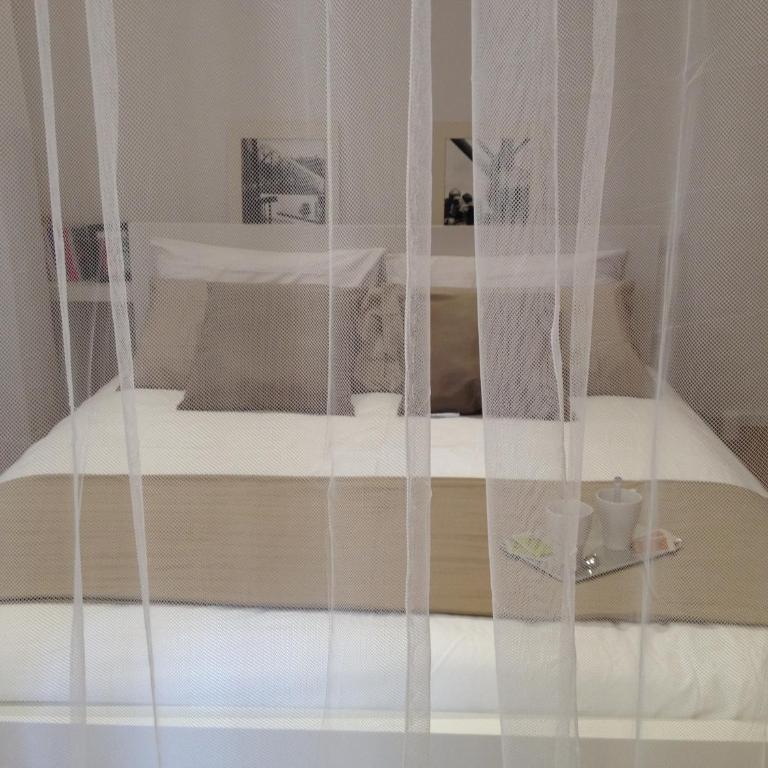 White Apartment in San Giovanni - Camera Matrimoniale - 2