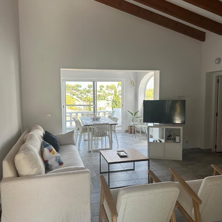 Beautiful house in Moraira with shared pool - Three-Bedroom House - 2