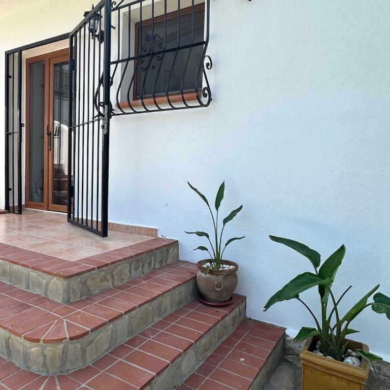 Beautiful house in Moraira with shared pool - Three-Bedroom House - 3