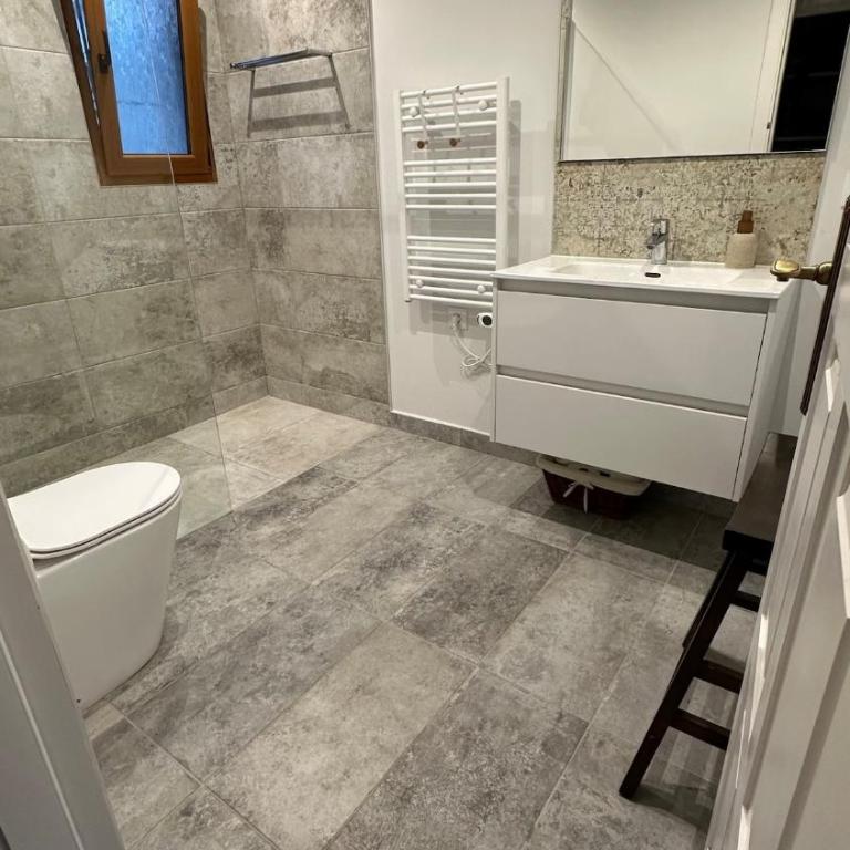 Beautiful house in Moraira with shared pool - Three-Bedroom House - 19