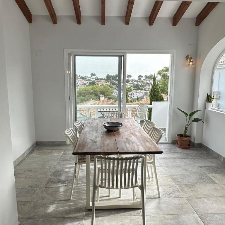 Beautiful house in Moraira with shared pool - Three-Bedroom House - 26