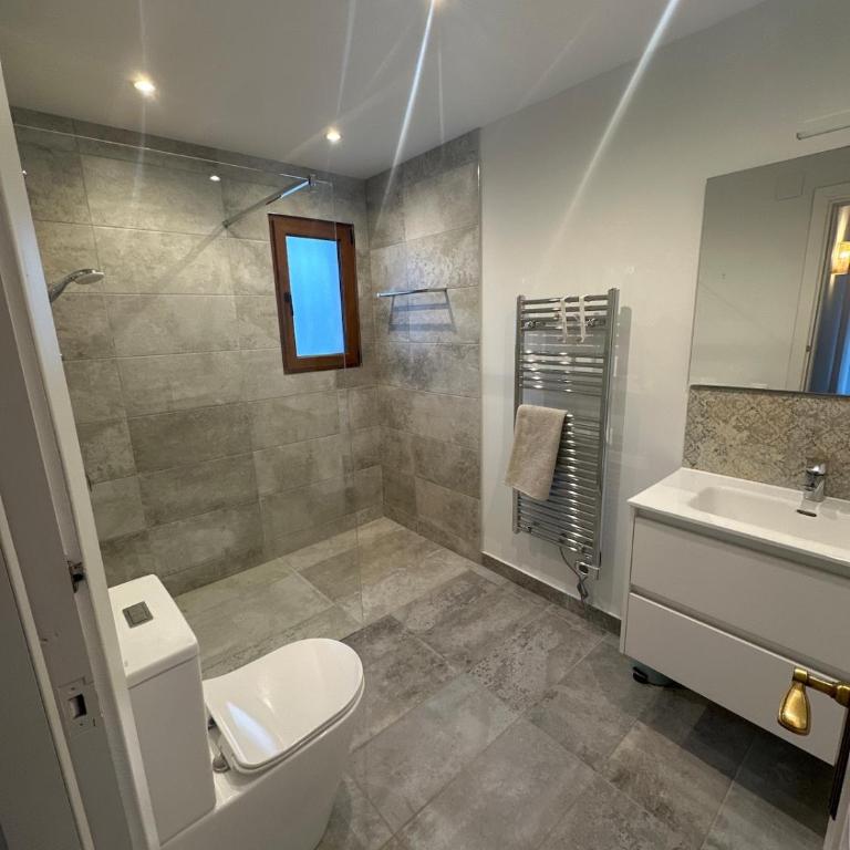 Beautiful house in Moraira with shared pool - Three-Bedroom House - 27