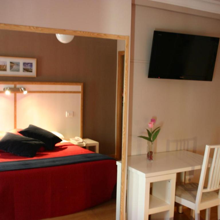 Hostal Mara - Habitación Doble - 1 o 2 camas - 8