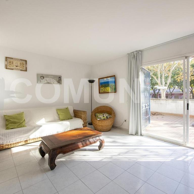 Apartamento con piscina y aparcamiento en Playa de Aro - Apartamento de 3 dormitorios - 3