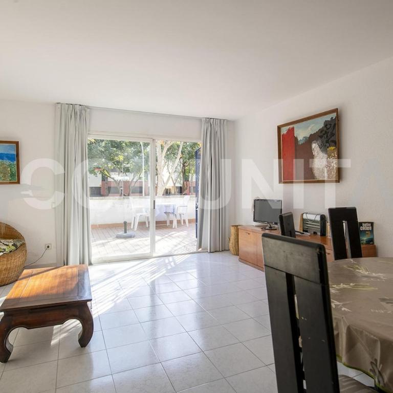 Apartamento con piscina y aparcamiento en Playa de Aro - Apartamento de 3 dormitorios - 7
