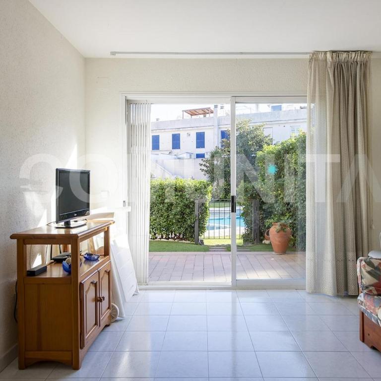 Apartamento céntrico con piscina y aparcamiento - Apartamento de 2 dormitorios - 10