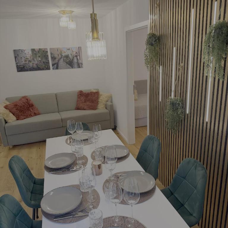 GoldenKey-Suites - Spacious Luxury Apartment in the Heart of Augsburg Old Town - Premium Open-Plan Kitchen - Appartement - 7