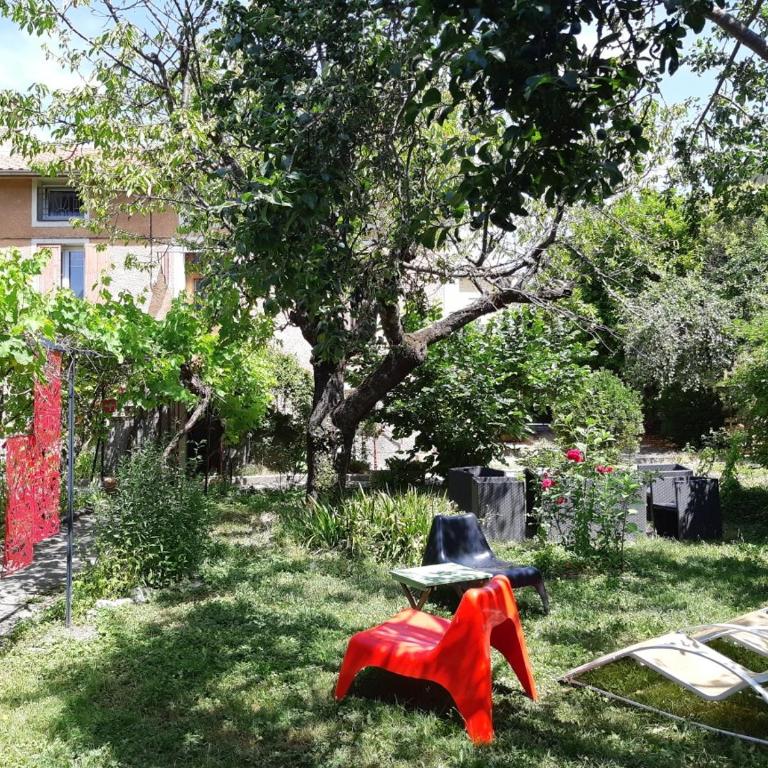 Beautiful apartment in Provençal residence with garden and WiFi - Appartement 2 Chambres - 1