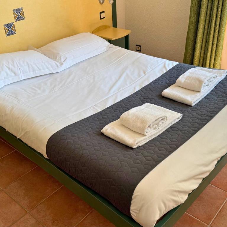 Village vacances Le Hameau des Oliviers - Chambre Quadruple Standard - 1