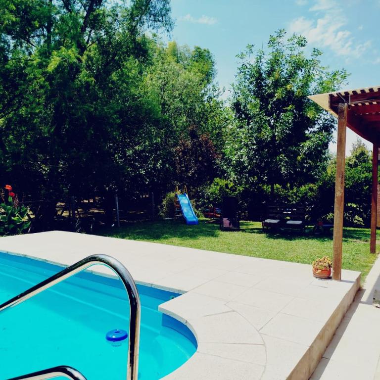 Casa con pileta en barrio privado - Two-Bedroom House - 6