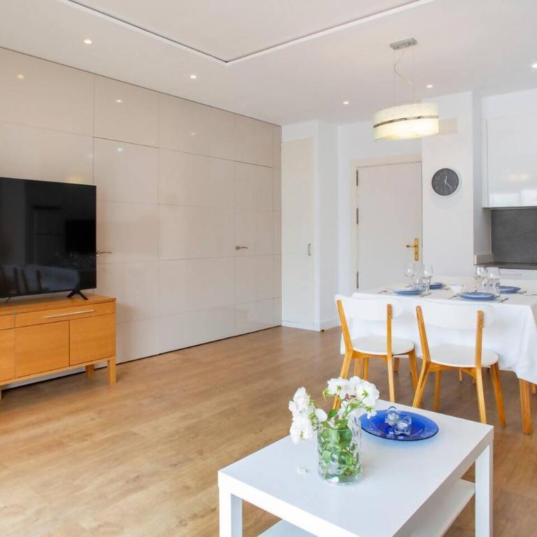 Unbeatable Location Fuengirola - Apartamento de 1 dormitorio - 9