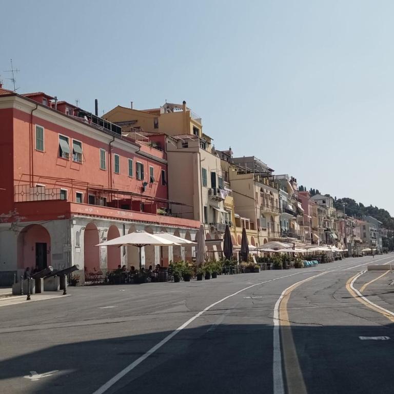 L'Attico sul Porto, Sea View, Wide Terrace, Imperia Center - Appartamento con 2 Camere da Letto, Terrazza e Vista Mare - 28
