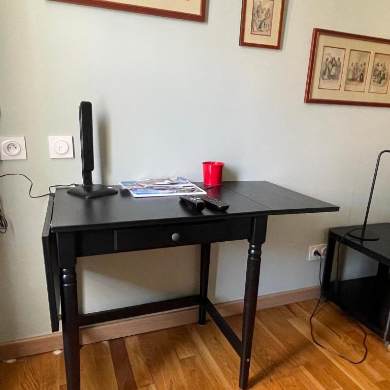 Appartement mignon calme douillet ascenseur clim étage élevé proche parking et toutes commodités au coeur du Toulon historique - Apartment mit 1 Schlafzimmer - 4