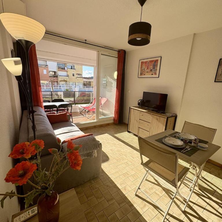 Studio sur le port avec piscine & terrasse - Studio with Terrace - 8