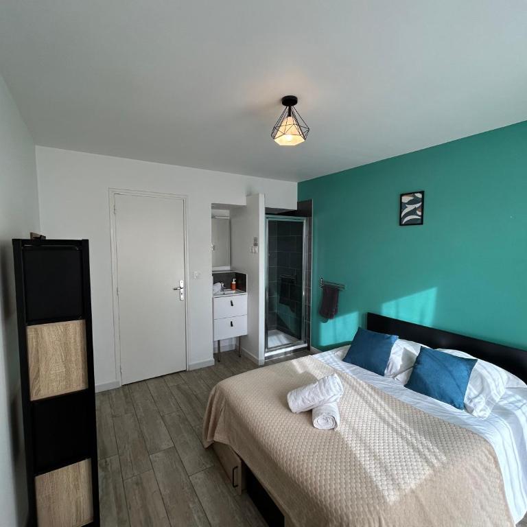 Appartements 4 chambres avec 4 salles de bains et climatisation - Appartement 4 Chambres avec Balcon - 3