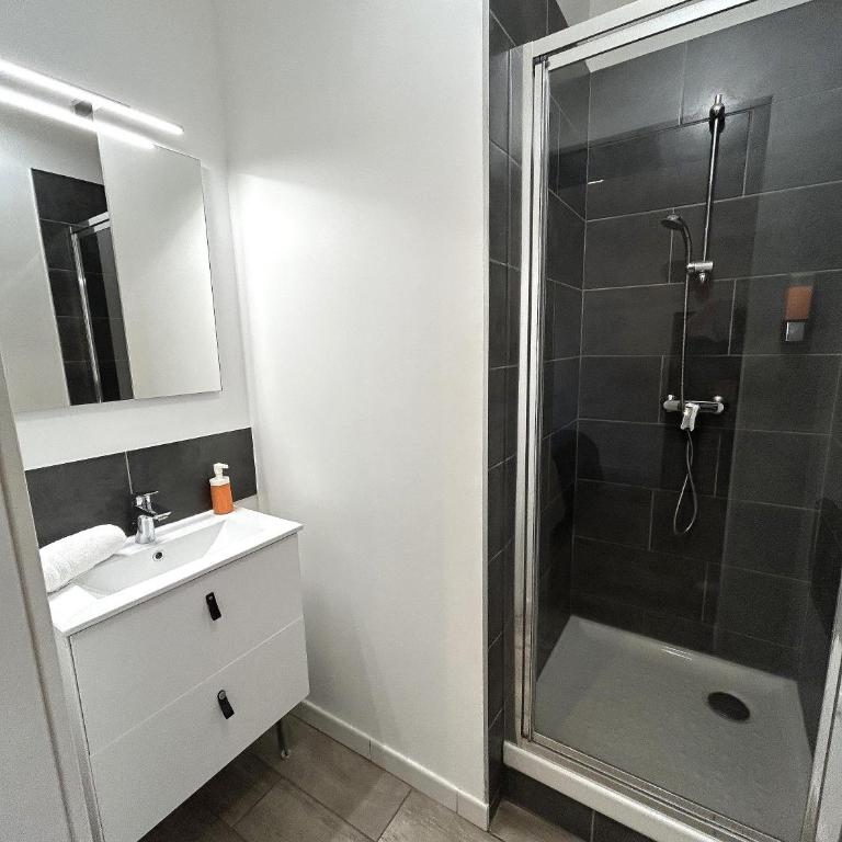 Appartements 4 chambres avec 4 salles de bains et climatisation - Appartement 4 Chambres avec Balcon - 27