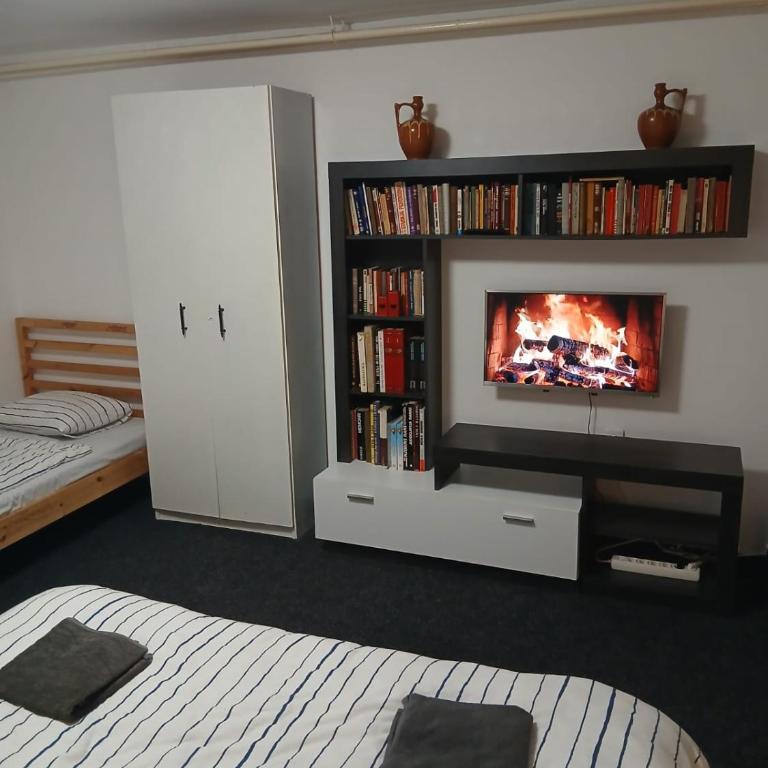 Smart hostel - Niskobudžetna Trokrevetna Soba - 2