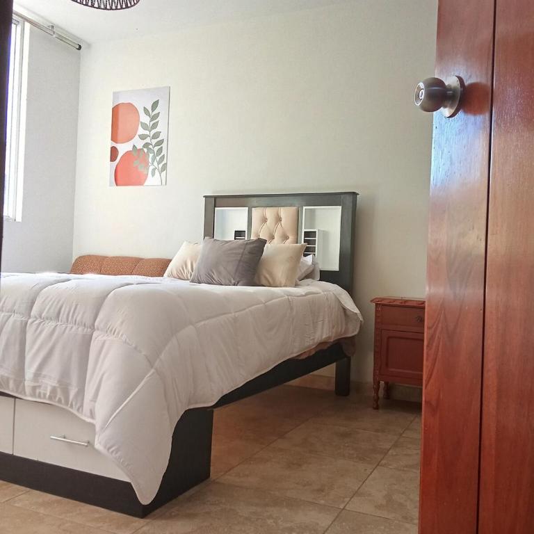 Modern apartment 3 bedrooms,3 bathrooms in Miraflores - One-Bedroom Apartment - 12