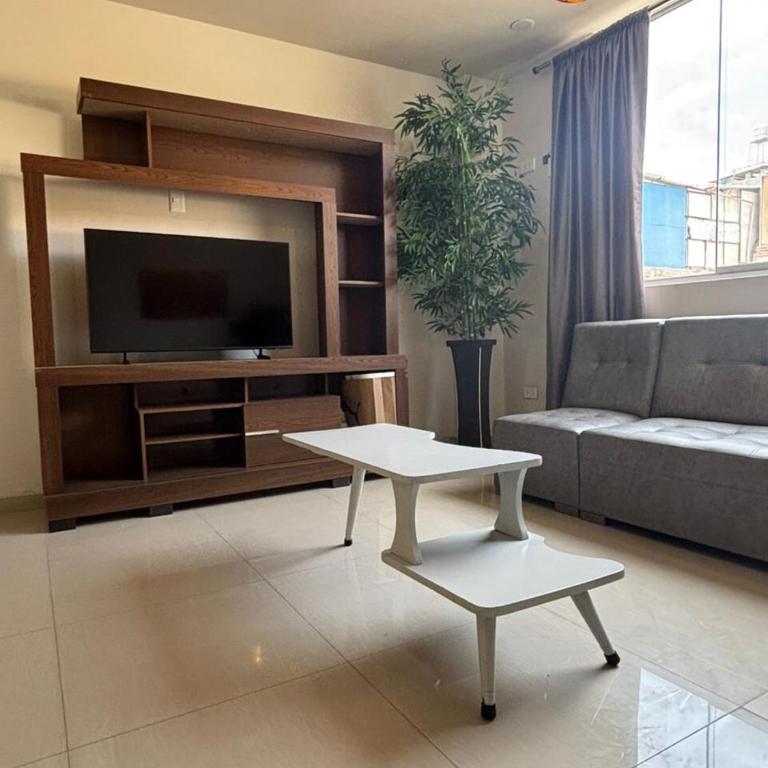 Modern apartment 3 bedrooms,3 bathrooms in Miraflores - One-Bedroom Apartment - 24