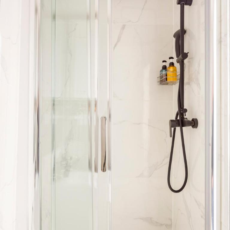 Reva Suites - Studio - 6