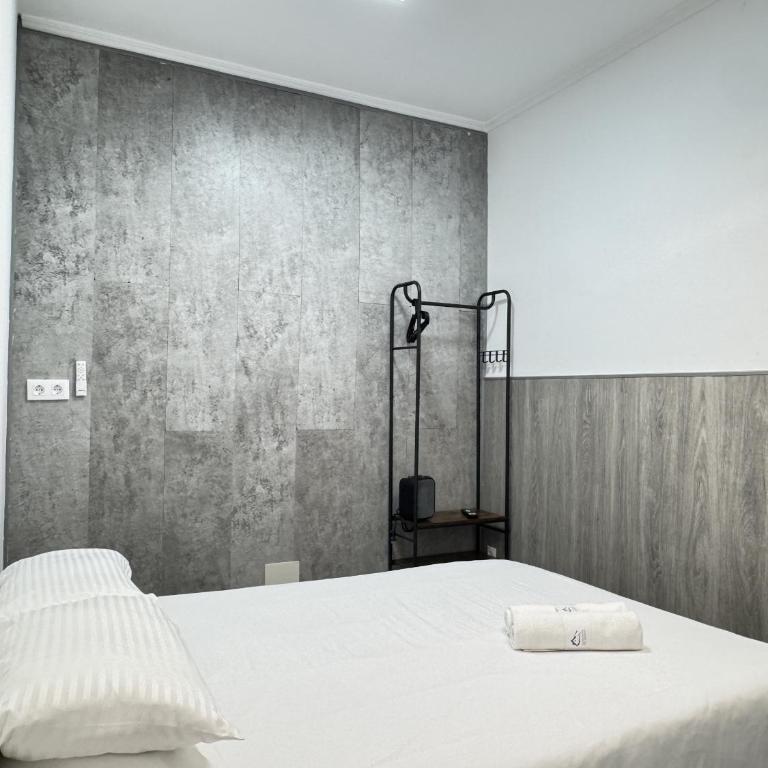 Apartamentos Day Madrid MALASAÑA I - Two-Bedroom Standard Apartment - 2