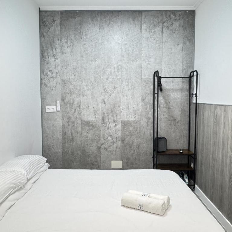 Apartamentos Day Madrid MALASAÑA I - Two-Bedroom Standard Apartment - 12