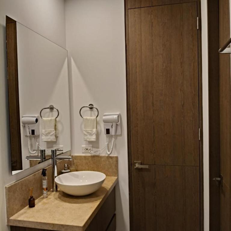 Lujoso Condominio con acceso a playa - Apartamento de 2 dormitorios - 18