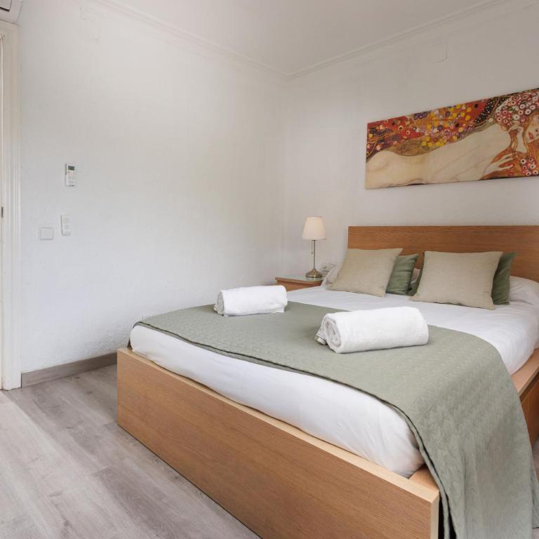 Beautiful and Comfortable Apartment for 6 People Next to Fira de Barcelona - Three-Bedroom Standard Apartment - 19