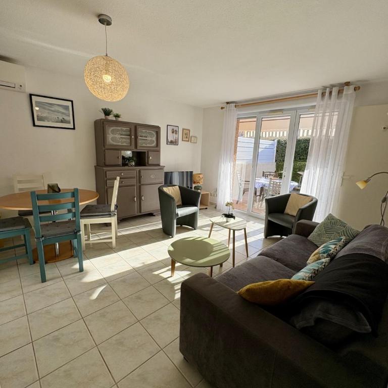 Pavillon avec piscine à deux pas de la plage - Two-Bedroom House - 9