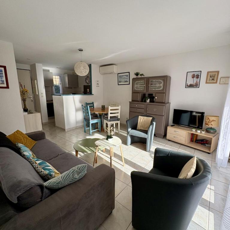 Pavillon avec piscine à deux pas de la plage - Two-Bedroom House - 11