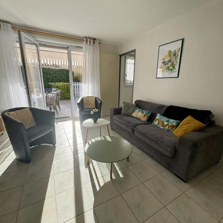 Pavillon avec piscine à deux pas de la plage - Two-Bedroom House - 13
