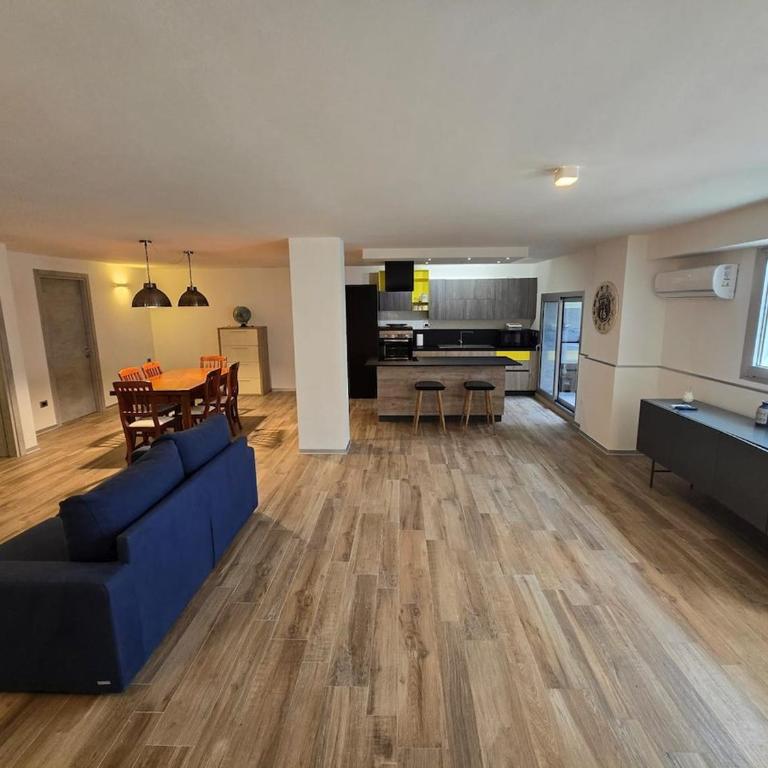 White House con Parcheggio Privato - Two-Bedroom Deluxe Apartment - 12