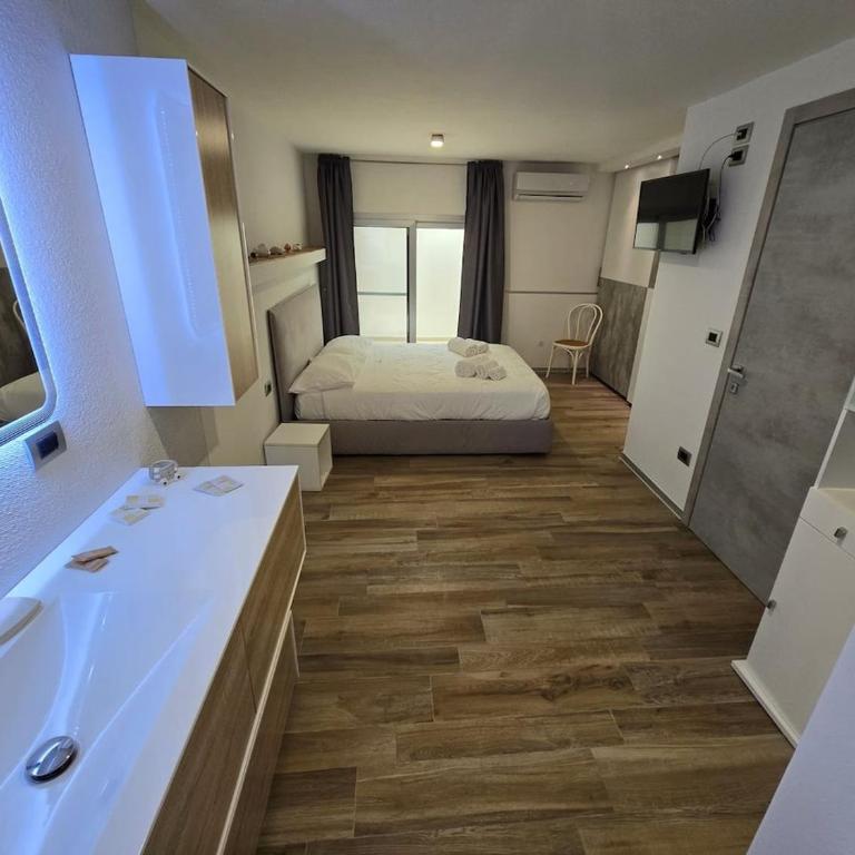 White House con Parcheggio Privato - Two-Bedroom Deluxe Apartment - 25