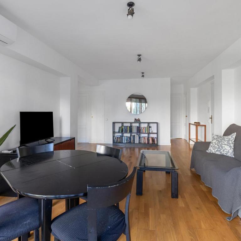 Comfy Apartment 150m from San Juan Beach - Three-Bedroom Apartment - 10