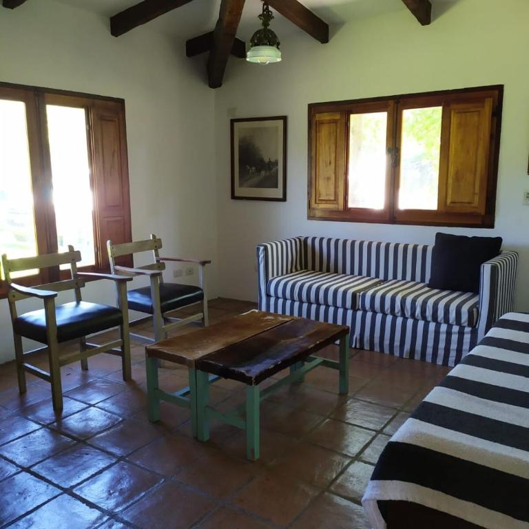 Casa de campo en Raco, vistas increíbles y pileta - Villa - 24