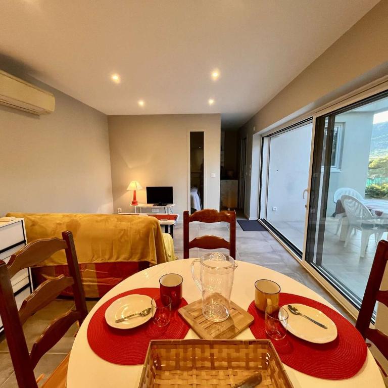 CA000-003 Appartement 2 pièces - 4 personnes - Cavalaire-sur-Mer - Appartamento con 1 Camera da Letto - 5