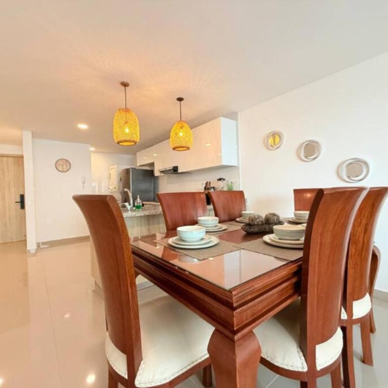 Apto cerca al mar y centro histórico - Three-Bedroom Apartment - 5