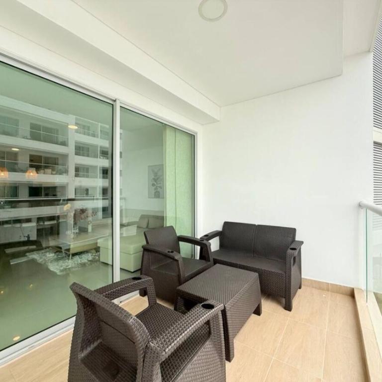 Apto cerca al mar y centro histórico - Three-Bedroom Apartment - 9